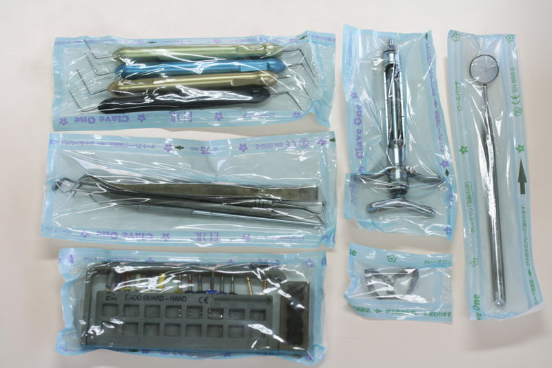 滅菌された機材を使う