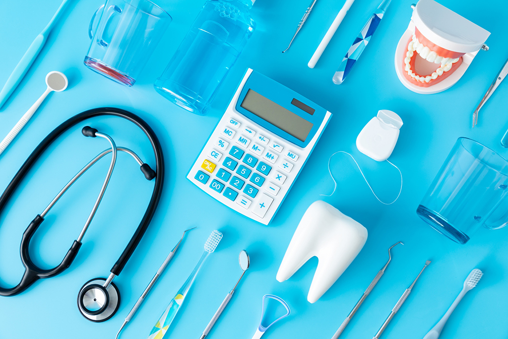 根管治療の費用はどれくらい？保険診療と自由診療の違いも解説